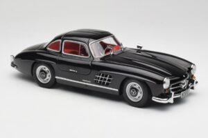 Mercedes 300 SL W198 Czarny Minichamps 1:18 180039004 Metal — zdjęcie 6 z 8
