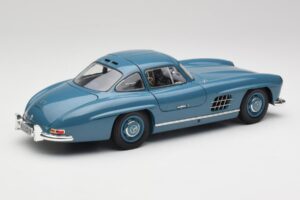 Mercedes 300 SL W198 Jasny Niebieski Minichamps 1:18 180039007 Metal — zdjęcie 3 z 8