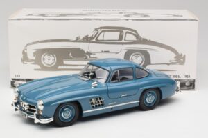Mercedes 300 SL W198 Jasny Niebieski Minichamps 1:18 180039007 Metal — zdjęcie 8 z 8