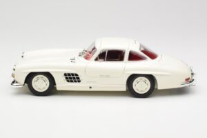 Mercedes 300 SL W198 Biały Minichamps 1:18 180039006 Metal — zdjęcie 4 z 8