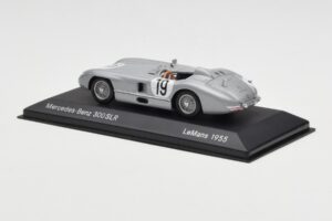 Mercedes 300 SLR #19 J.M. Fangio / S. Moss 24 Hours of Le Mans 1955 Minichamps 1:43 B66040253 Metal — zdjęcie 3 z 4
