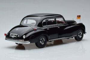 Mercedes 300 W186 Konrad Adenauer Norev 1:18 183707 Metal — zdjęcie 3 z 9