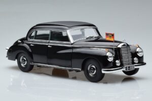 Mercedes 300 W186 Konrad Adenauer Norev 1:18 183707 Metal — zdjęcie 6 z 9