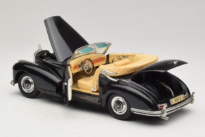 Mercedes 300S Czarny Maisto 1:18 52116-P1 Metal — zdjęcie 5 z 8