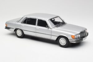 Mercedes 450 SEL 6.9 W116 Srebrny Revell 1:18 8955 Metal — zdjęcie 6 z 8