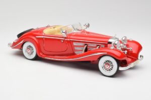 Mercedes 500K Special Roadster Czerwony Maisto 1:18 56058 Metal — zdjęcie 6 z 8