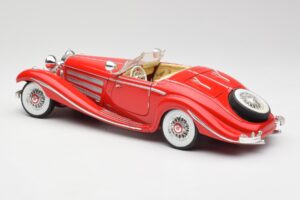 Mercedes 500K Special Roadster Czerwony Maisto 1:18 56058 Metal — zdjęcie 7 z 8
