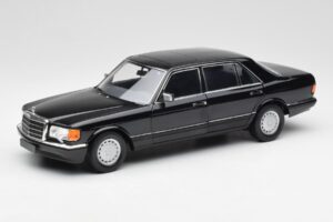 Mercedes 560 SEL W126 Czarny Edycja Dealerska Norev 1:18 B66040599 Metal