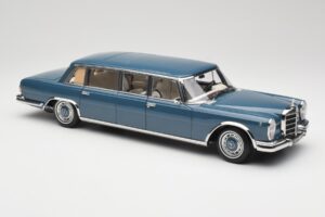 Mercedes 600 Pullman W100 Niebieski NZG 1:18 B66040707 Metal — zdjęcie 6 z 8