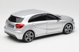 Mercedes A-Class W176 Polar Srebrny Norev 1:18 B66960139 Metal — zdjęcie 3 z 8