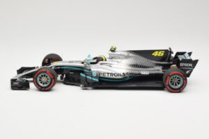 Mercedes AMG Petronas W08 V. Rossi Ride Swap Valencia December 2019 Minichamps 1:18 110191746 Metal — zdjęcie 3 z 6