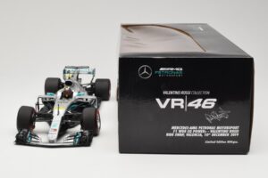 Mercedes AMG Petronas W08 V. Rossi Ride Swap Valencia December 2019 Minichamps 1:18 110191746 Metal — zdjęcie 6 z 6