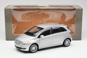 Mercedes B-Class W245 Srebrny Kyosho 1:18 B66962326 Metal — zdjęcie 8 z 8