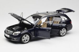 Mercedes C-Class S204 T-Modell Tanzanite Niebieski AUTOart 1:18 B66962352 Metal — zdjęcie 2 z 8