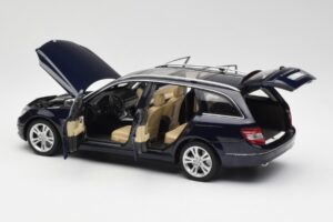 Mercedes C-Class S204 T-Modell Tanzanite Niebieski AUTOart 1:18 B66962352 Metal — zdjęcie 5 z 8