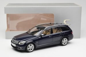Mercedes C-Class S204 T-Modell Tanzanite Niebieski AUTOart 1:18 B66962352 Metal — zdjęcie 8 z 8