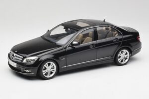 Mercedes C-Class W204 Avantgarde Obsidian Czarny AUTOart 1:18 76264-R1 Metal