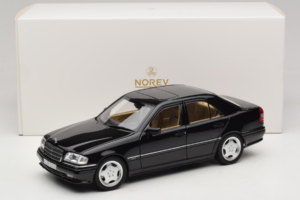 Mercedes C36 AMG W202 Obsidian Black Metallic Norev 1:18 183381 Metal — zdjęcie 8 z 8