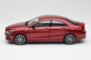 Mercedes CLA C117 Designo Patagonia Czerwony Metalik Norev 1:18 B66960131 Metal — zdjęcie 4 z 8