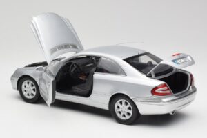 Mercedes CLK 500 C209 Srebrny Kyosho 1:18 B66962144 Metal — zdjęcie 5 z 8
