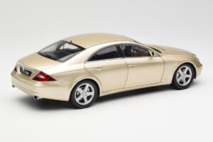 Mercedes CLS C219 Jasny Beżowy Złoty Kyosho 1:18 08401LBE Metal — zdjęcie 3 z 8