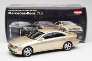 Mercedes CLS C219 Jasny Beżowy Złoty Kyosho 1:18 08401LBE Metal — zdjęcie 8 z 8
