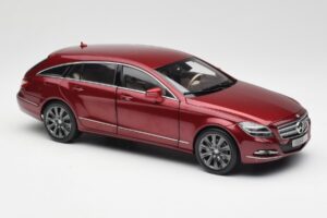 Mercedes CLS Shooting Brake X218 Thulite Czerwony Norev 1:18 B66960116 Metal — zdjęcie 6 z 8