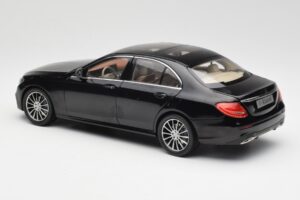 Mercedes E-Class W213 Obsidian Czarny iScale 1:18 B66960380 Metal — zdjęcie 7 z 8