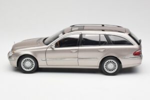 Mercedes E320 CDI W210 Kombi Cubanite Srebrny Kyosho 1:18 B66962188 Metal — zdjęcie 4 z 8