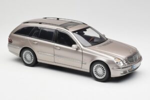 Mercedes E320 CDI W210 Kombi Cubanite Srebrny Kyosho 1:18 B66962188 Metal — zdjęcie 6 z 8