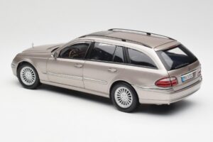 Mercedes E320 CDI W210 Kombi Cubanite Srebrny Kyosho 1:18 B66962188 Metal — zdjęcie 7 z 8