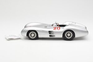 Mercedes W196 Streamliner #20 K. Kling French GP 1954 CMC 1:18 M-128B Metal — zdjęcie 3 z 6