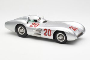 Mercedes W196 Streamliner #20 K. Kling French GP 1954 CMC 1:18 M-128B Metal — zdjęcie 4 z 6