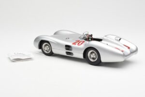 Mercedes W196 Streamliner #20 K. Kling French GP 1954 CMC 1:18 M-128B Metal — zdjęcie 5 z 6