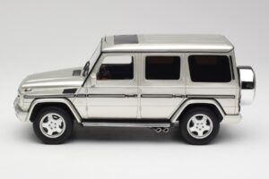 Mercedes G-Class G55 AMG W463 Iridium Srebrny Otto 1:18 OT1126 Żywica — zdjęcie 3 z 6