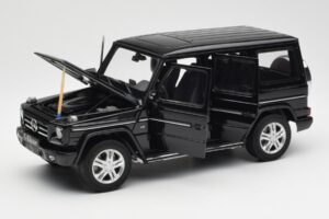 Mercedes G500 W463 Czarny AUTOart 1:18 76216 Metal — zdjęcie 2 z 8
