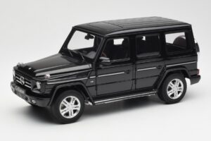 Mercedes G500 W463 Czarny AUTOart 1:18 76216 Metal