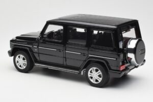 Mercedes G500 W463 Czarny AUTOart 1:18 76216 Metal — zdjęcie 7 z 8