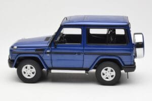Mercedes G500 W463 SWB Niebieski AUTOart 1:18 76114 Metal — zdjęcie 4 z 8