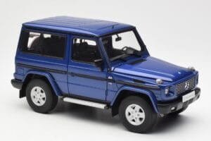 Mercedes G500 W463 SWB Niebieski AUTOart 1:18 76114 Metal — zdjęcie 6 z 8
