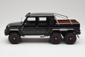 Mercedes AMG G63 W463 6x6 Gloss Czarny AUTOart 1:18 76306 Kompozyt — zdjęcie 4 z 8