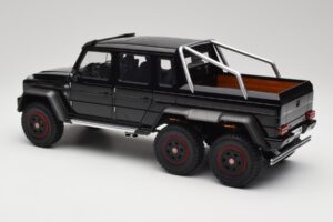 Mercedes AMG G63 W463 6x6 Gloss Czarny AUTOart 1:18 76306 Kompozyt — zdjęcie 7 z 8
