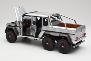 Mercedes AMG G63 W463 6x6 Iridium Srebrny AUTOart 1:18 76301 Kompozyt — zdjęcie 5 z 8