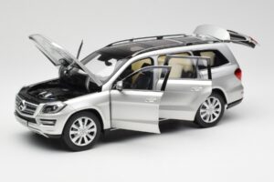Mercedes GL-Class X166 Iridium Srebrny Metallic Norev 1:18 B66960097 Metal — zdjęcie 2 z 8