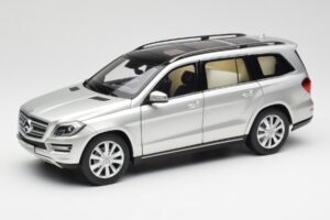 Mercedes GL-Class X166 Iridium Srebrny Metallic Norev 1:18 B66960097 Metal