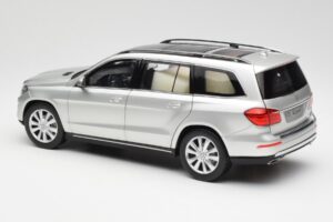 Mercedes GL-Class X166 Iridium Srebrny Metallic Norev 1:18 B66960097 Metal — zdjęcie 7 z 8