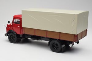 Mercedes L 911 Czerwony Schuco 1:18 450016400 Metal — zdjęcie 7 z 8