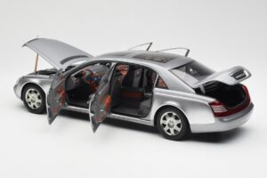 Maybach 62 LWB Himalaya Srebrny Dealer Edition AUTOart 1:18 B66962178 Metal — zdjęcie 5 z 8