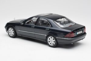 Mercedes S-Class W220 Niebieski Maisto 1:18 56051 Metal — zdjęcie 7 z 8