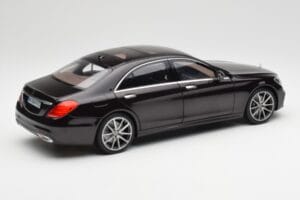 Mercedes S-Class W222 AMG Line Ruby Czarny Metallic Norev 1:18 183483 Metal — zdjęcie 3 z 8